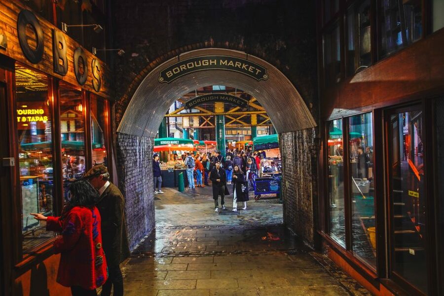 London: Harry Potter Movies Walking Tour (Kids Go Free) - What the guides add to the experience