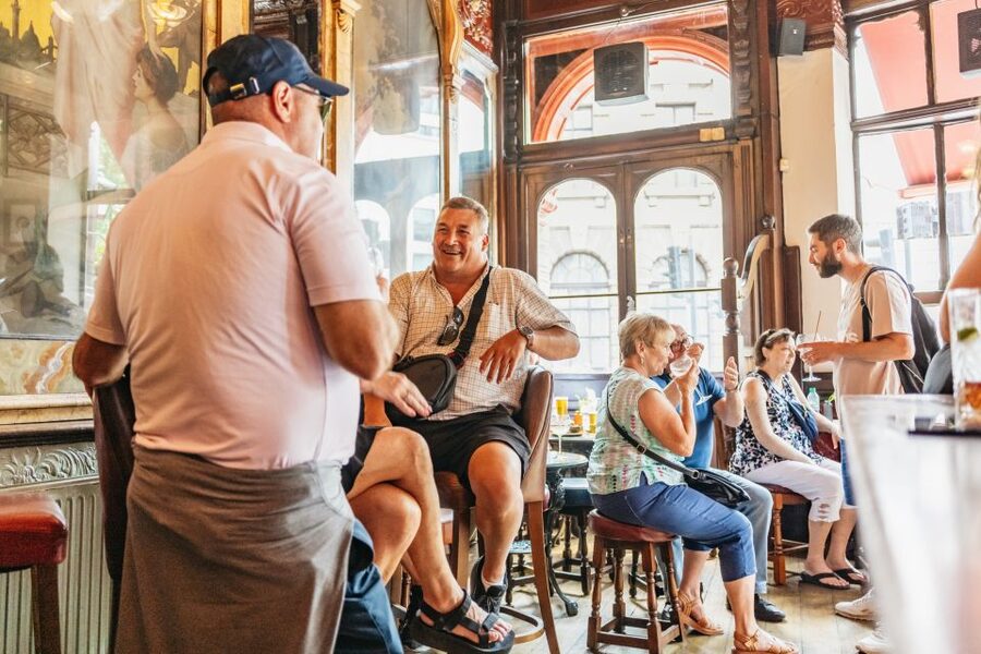 London: Historic Pubs of Central London Walking Tour - Four Pubs, Four Different Views of London