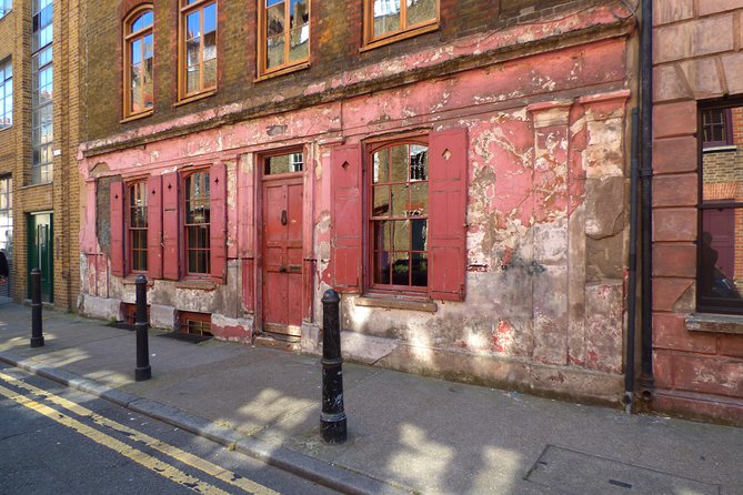 London Jack The Ripper Guided Walking Tour - Original photographs, reports, and the case itself
