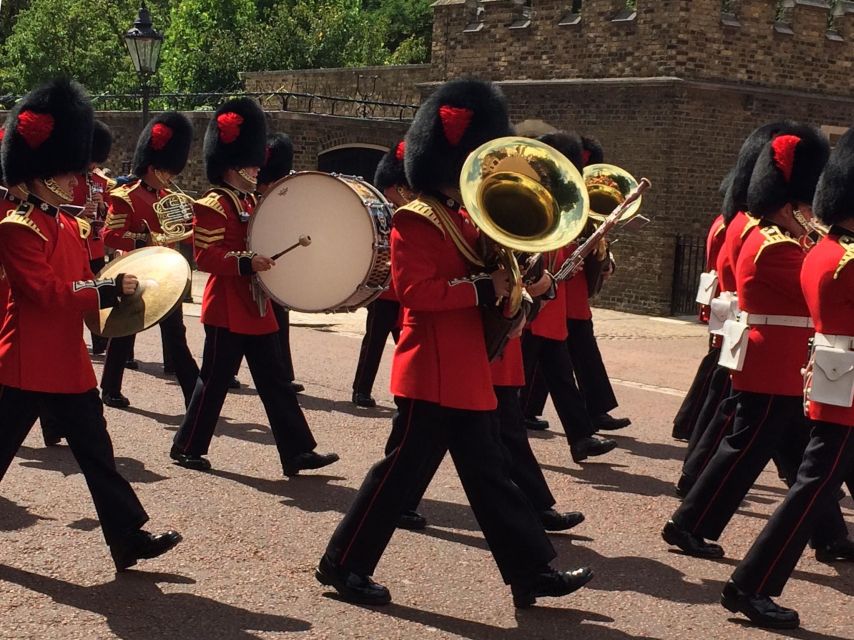 London: Royalty Walking Tour with Changing of The Guard - How much walking should you expect?