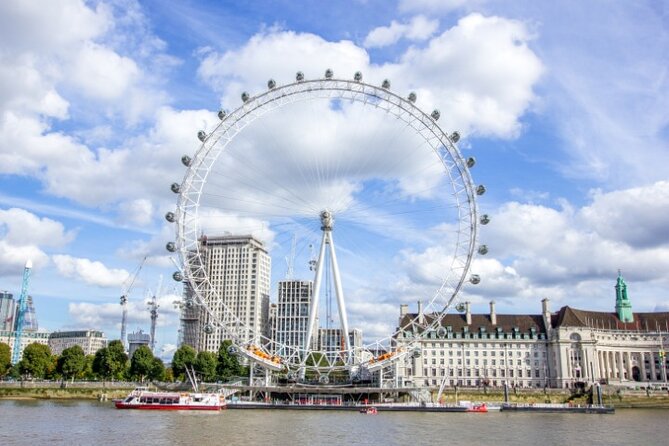 London Sightseeing Walking Tour with 30+ sights - Buckingham Palace, The Mall, and St James’s