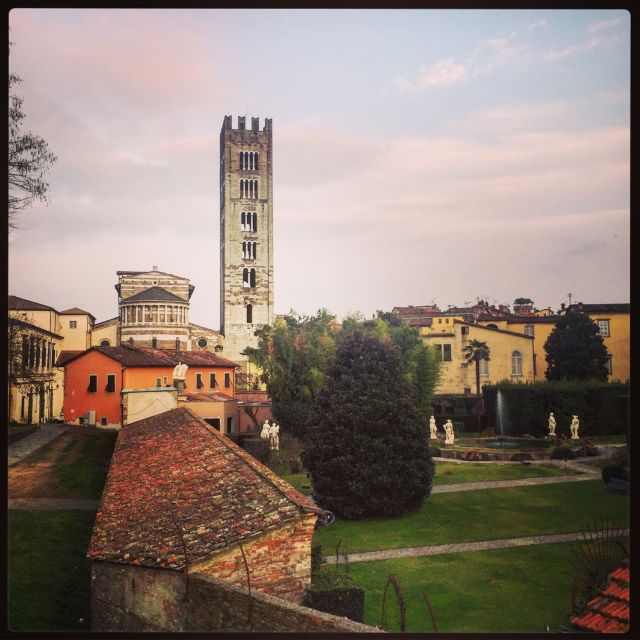Lucca: 2-Hour City Center Walking Tour - Walking the sixteenth-century walls