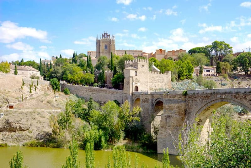 Madrid: 6-Hour Day Trip to Toledo with Guided Walking Tour - Town Hall Square and the Cathedral Exterior