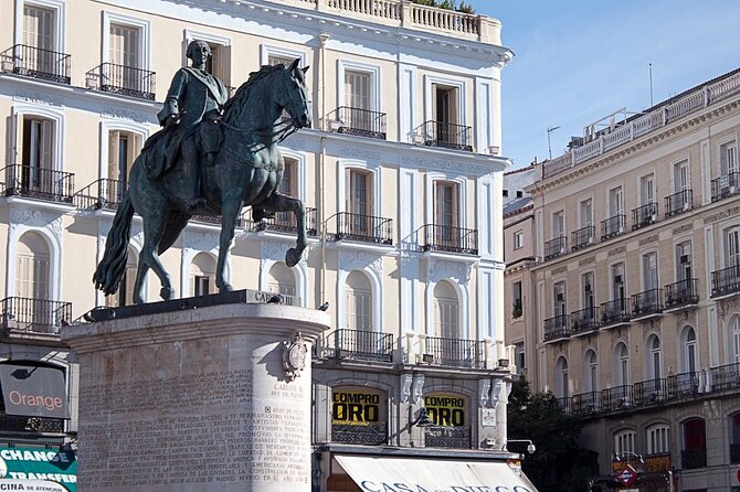 Madrid Historic Centre Food Tour with Authentic Tapas & Wines - Mercado de San Miguel and the changing city