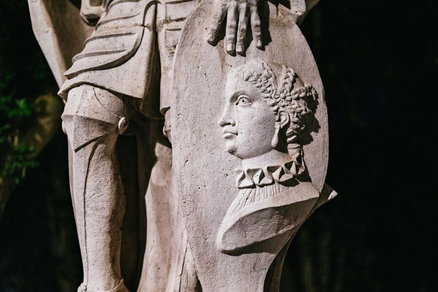 Madrid: Spanish Inquisition and Legends Evening Walking Tour - What the two-hour format feels like