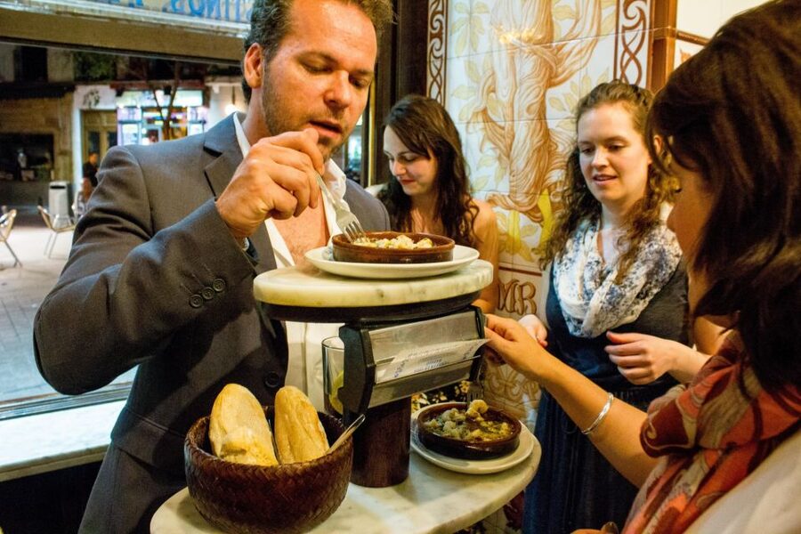 Madrid: Tapas & Wine Tasting Tour with Local Guide - What the Madrid tapas tradition feels like here