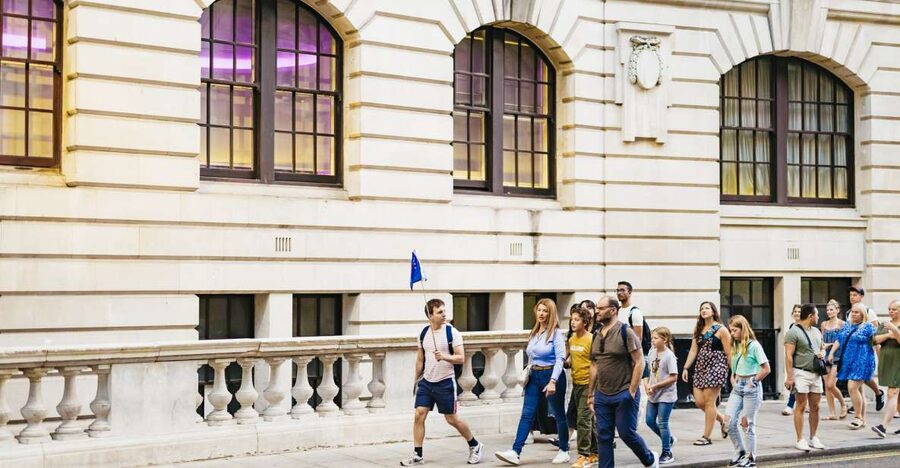Magical London: Harry Potter Guided Walking Tour - Meeting Southwark Cathedral and Choosing Your House