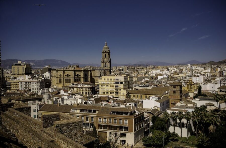 Málaga: 3-Hour Complete Walking Tour with Tickets - Inside the Alcazaba, Málaga’s Moorish showpiece