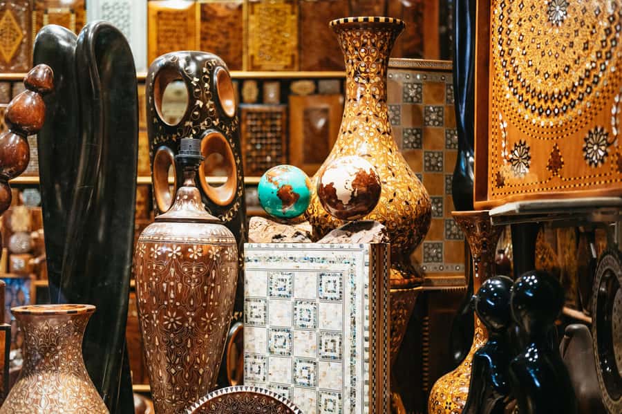 Marrakech: Colorful Medina Souks Guided Walking Tour - What you can buy, and how to handle the shopping