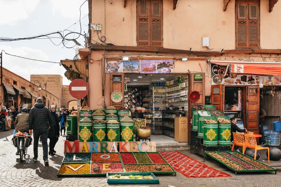 Marrakech: Saadian Tombs & Bahia Palace, Medina Guided Tour - Key points at a glance