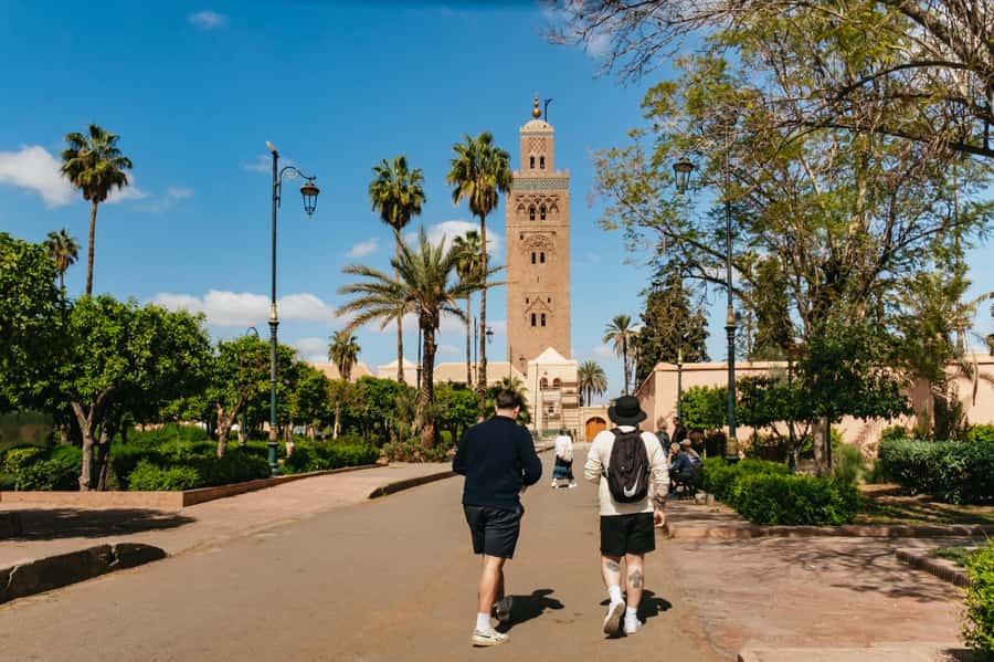 Marrakech: Saadian Tombs & Bahia Palace, Medina Guided Tour - Why this route works as a first look at Marrakech