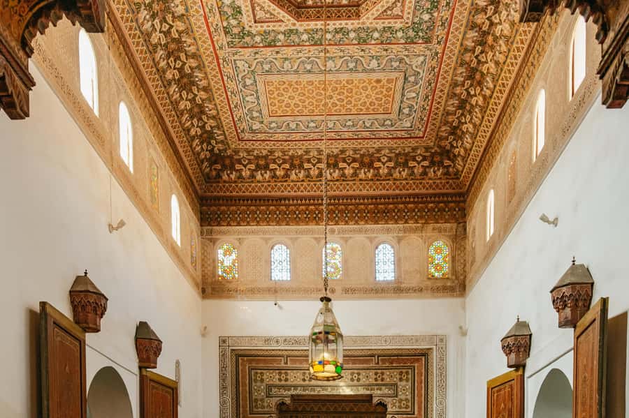 Marrakech: Saadian Tombs & Bahia Palace, Medina Guided Tour - Souks, artisans, and the practical side of shopping