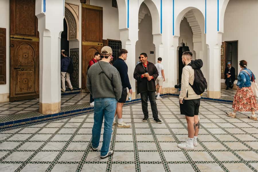 Marrakech: Saadian Tombs & Bahia Palace, Medina Guided Tour - The guide can make or break the walk