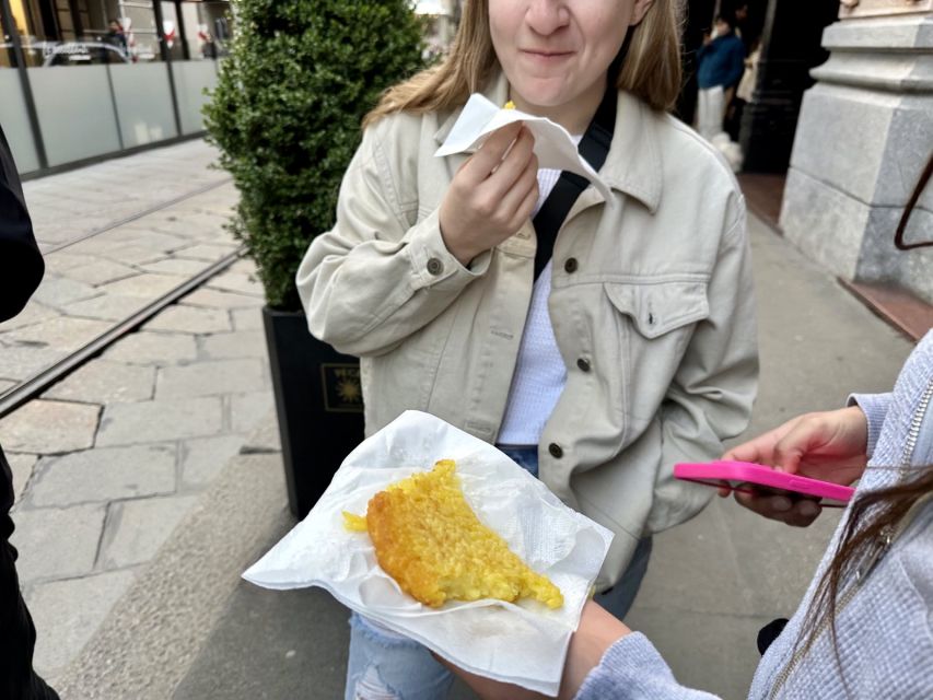 Milan: Guided Street Food Walking Tour with Food Tasting - The guides make the difference