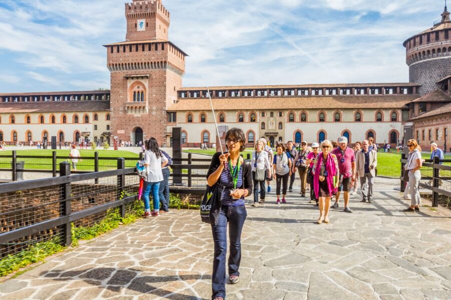 Milan: Guided Walking Tour & Last Supper Visit with Ticket - What the guides add to the price