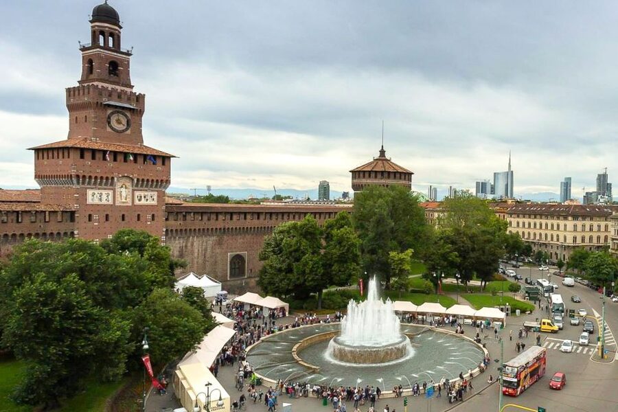 Milan: Guided Walking Tour with Duomo and the Last Supper - Fashion streets and Milan’s modern face