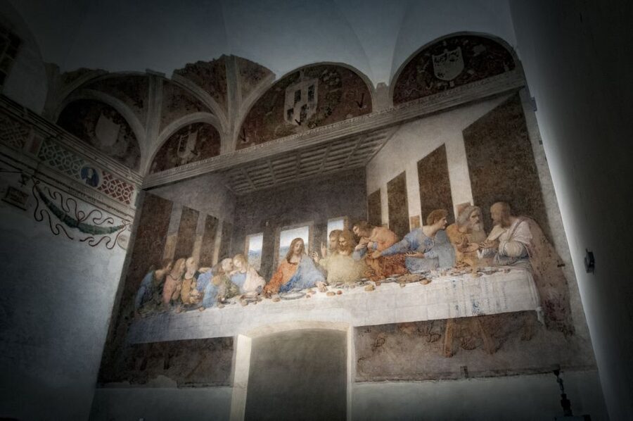 Milan: Guided Walking Tour with Last Supper Skip-the-Line - Guide quality and the listening setup