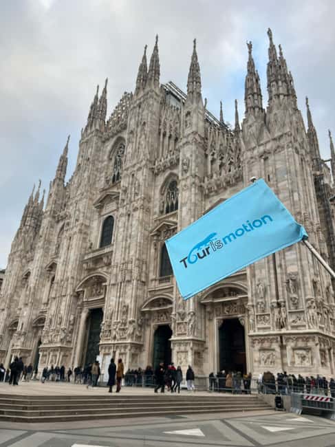 Milan: Skip-the-Line Guided Walk and "The Last Supper" - Piazza del Duomo and the cathedral façade