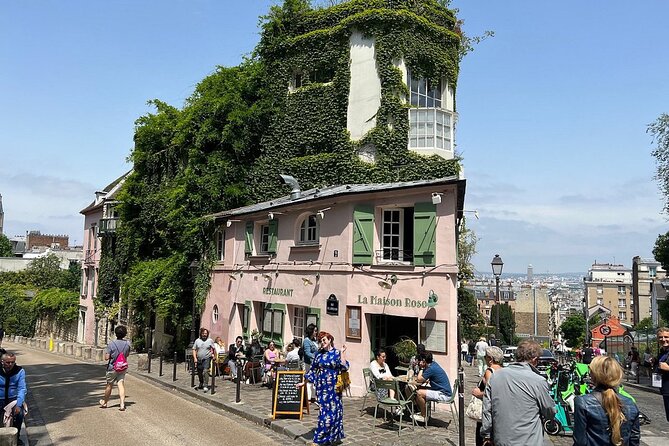 Montmartre Hill French Gourmet Food and Wine Tasting Walking Tour - Finishing at Sacré-Cœur