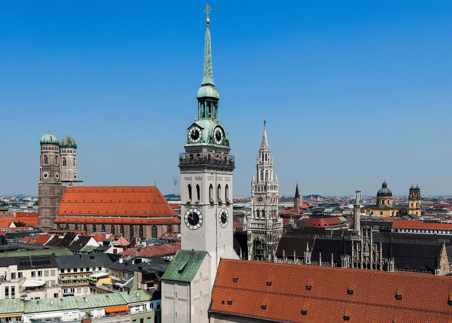 Munich: Walking Tour Old Town and Viktualienmarkt - Odeonsplatz and the Italian touch