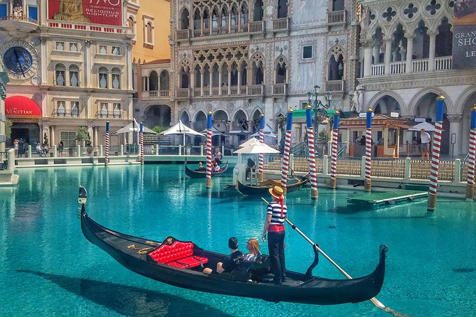 Must-See Spots Vegas Strip Walking Tour - Flamingos, palms, and a quiet break