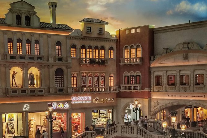 Must-See Spots Vegas Strip Walking Tour - Eataly and the optional BrewDog finish