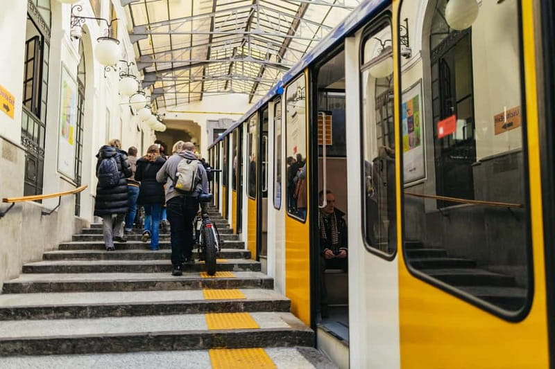 Naples: Panoramic Walking Tour with Funicular - Quiet Vomero, Liberty buildings, and wide Gulf views