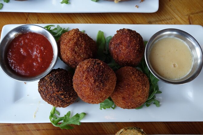 Nashville: Food Tour with 5+ Tastings of Local Delicacies - Key things to know before booking