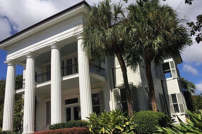 New Orleans Small-Group Garden District Walking Tour - Starting at Lafayette Cemetery No. 1