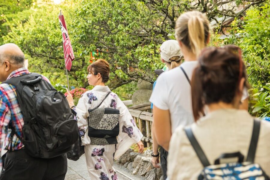 Night Walk in Gion: Kyoto's Geisha District - Should you book it?