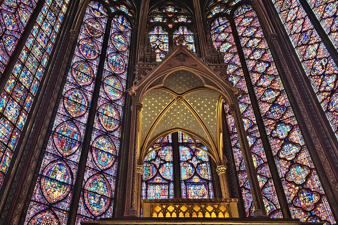 Notre Dame Outdoor Walking Tour and Entrance to Sainte Chapelle - The guides make the biggest difference