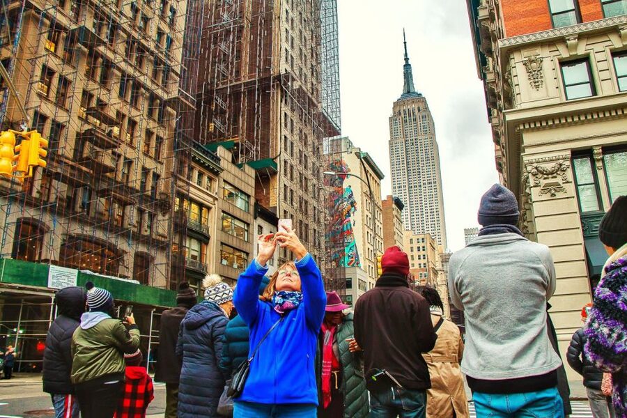 NYC: Guided Bus and Walking Tour with Staten Island Ferry - The guides and drivers shape the day