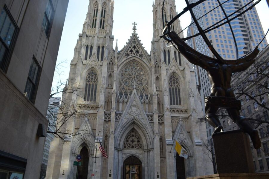 NYC: Guided Bus and Walking Tour with Staten Island Ferry - Fifth Avenue, the Empire State Building, and the Flatiron area