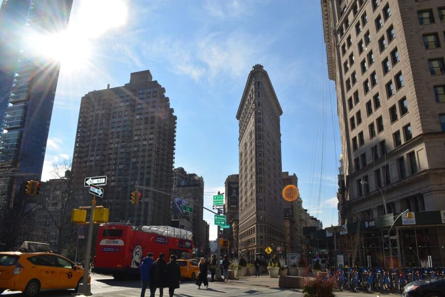 NYC: Guided Bus and Walking Tour with Staten Island Ferry - Lunch at Gansevoort Liberty Market