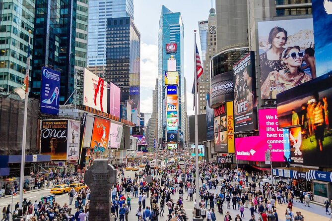 NYC Professional Photoshoot and Walking Tour with Private Guide - Key things to know before booking