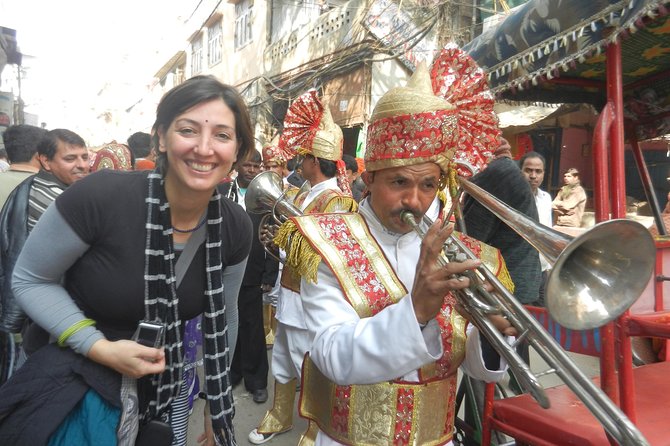 Old Delhi Food, Heritage&Cultural Walk with Rickshaw ride to Masterji Kee Haveli - A cycle rickshaw ride through Old Delhi