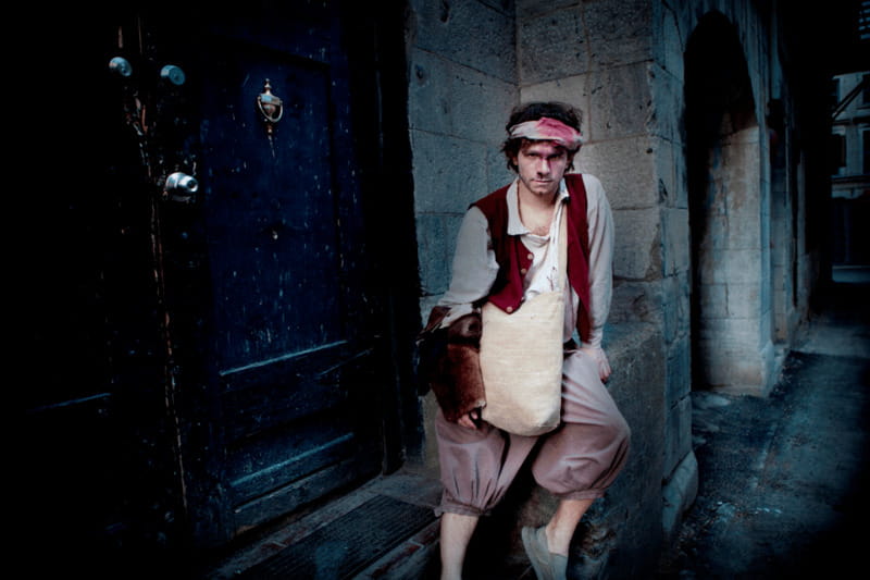 Old Montreal: Traditional Ghost Walk of the Haunted City - The guides make or break the evening