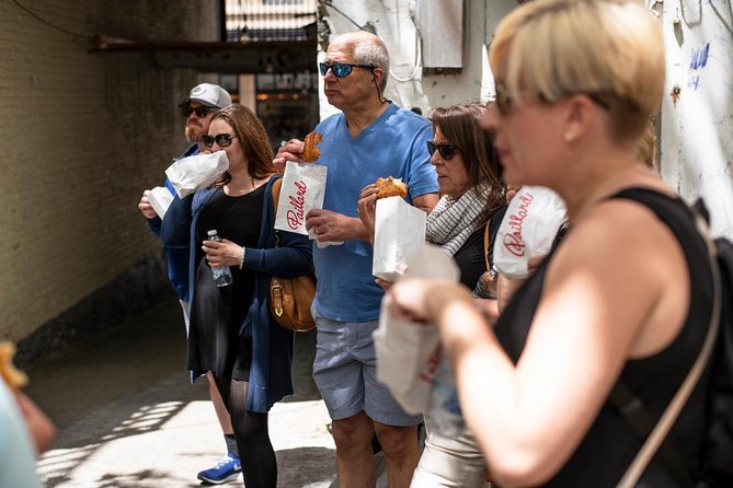 Old Quebec City Food Tour with 10+ Autentic Local Tastings - A sweet pause at Comptoir Boréal