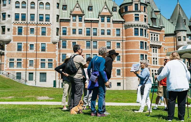 Old Quebec City: Grand Walking Tour with Private Option - Who should book this walk?