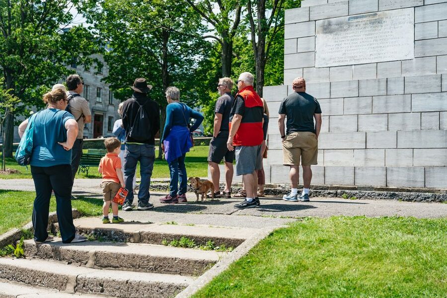 Old Quebec City: Grand Walking Tour with Private Option - Quebec’s fortifications and the meaning of the walls