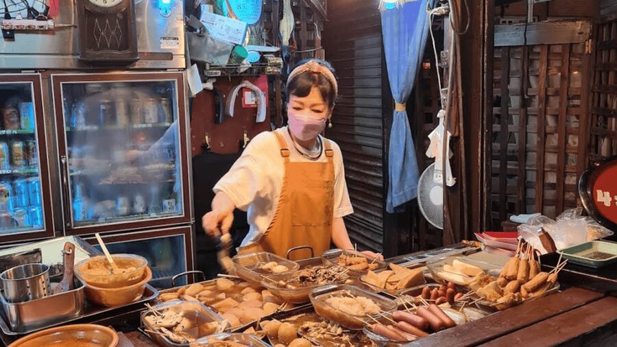 Osaka: Deep Backstreets Walking Tour with Dinner Option - Starting with retro game halls and old Osaka