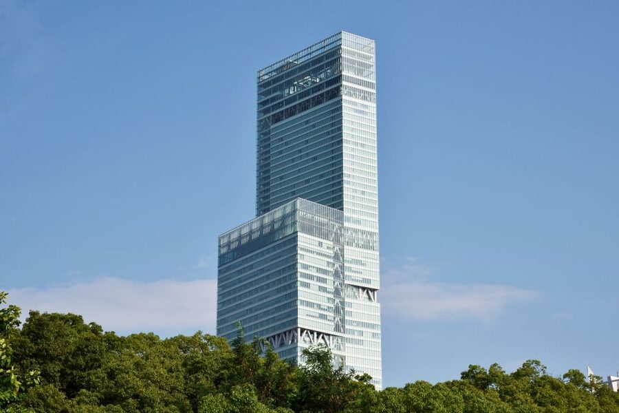 Osaka: Main Sights and Hidden Spots Guided Walking Tour - Osaka Castle Park and the story behind the walls