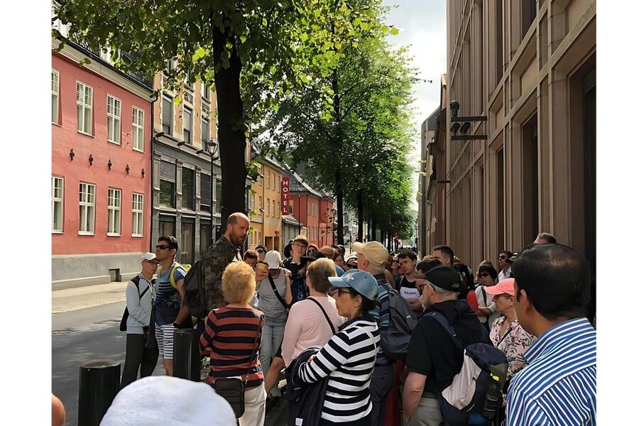 Oslo: Guided Walking Tour of Central Oslo with Local Guide - Practical details that affect the experience