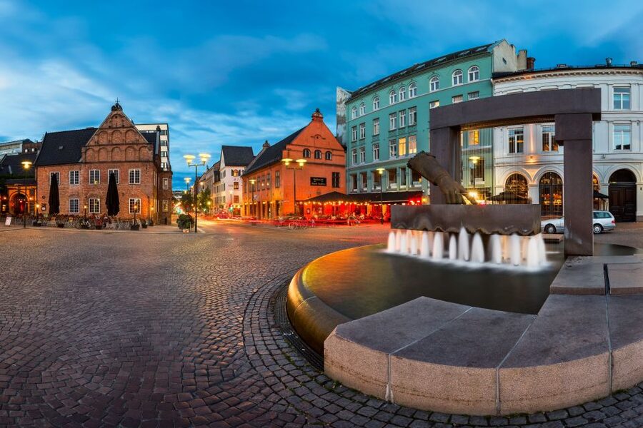 Oslo: Historic Myths & Legends Evening Walking Tour - Christiania Torv and the older city
