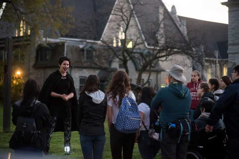 Ottawa: Haunted Night Walking Tour - What makes the guides the real attraction