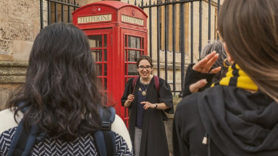 Oxford: Harry Potter Walking Tour Including New College - A quiz with House points