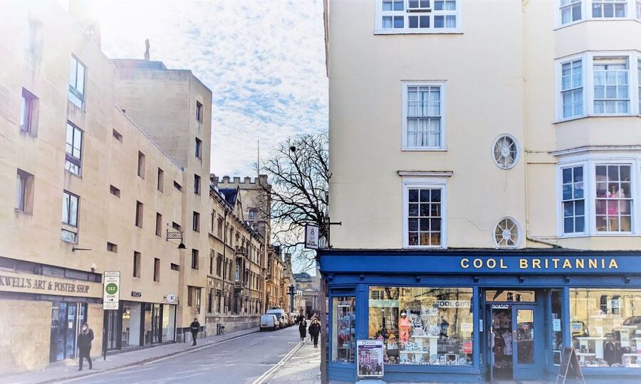 Oxford: Official University and City Walking Tour - The Bodleian, Old Schools Quadrangle, and Bridge of Sighs