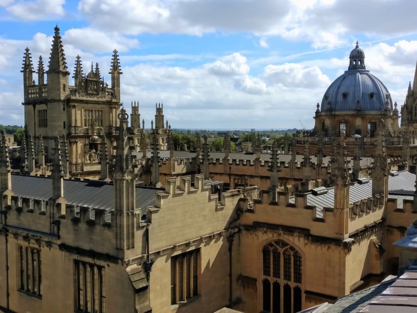 Oxford: Official University and City Walking Tour - Museums and Christ Church Meadows