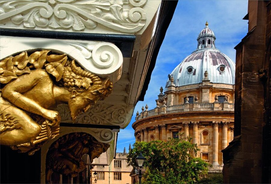 Oxford: Official University and City Walking Tour - How the Guiding Shapes the Experience