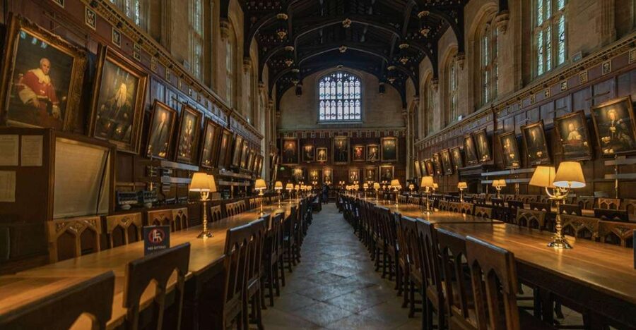 Oxford: University Walking Tour with Christ Church Visit - Oriel, Merton, and All Souls: three different faces of Oxford